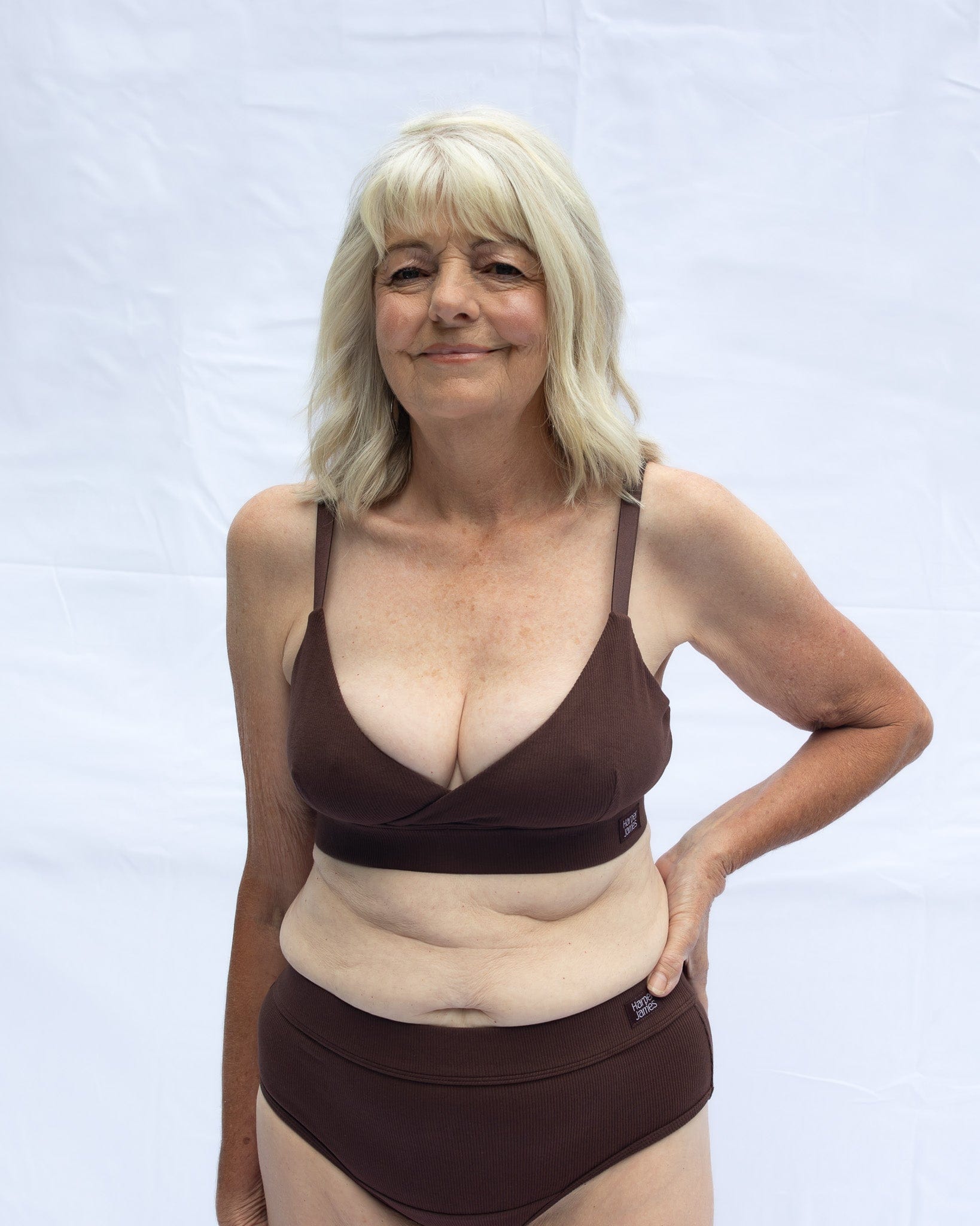 MADE FOR COMFORT CROSSOVER BRA SET COFFEE COLOUR MEDIUM
