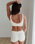 This easy-to-throw-on-piece set has our staple wide band to provide and comfortable support cream in colour