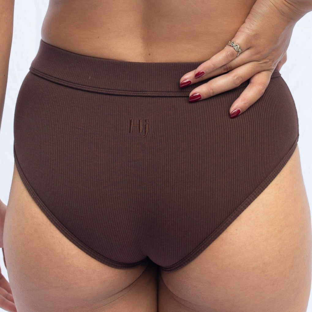 Our signature rib cotton Plunge bra coffee colour set with everyday briefs