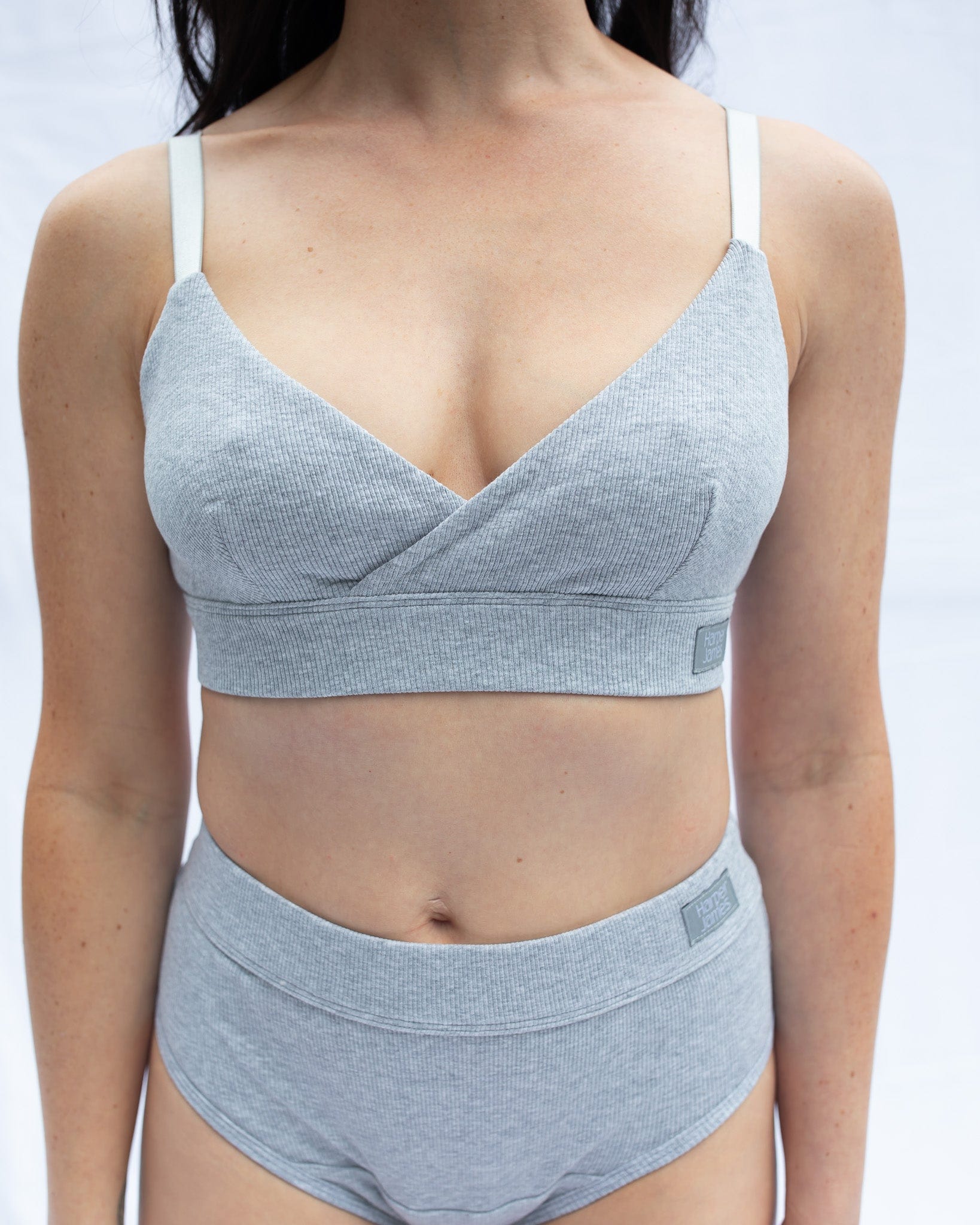 Stunning new Crossover bra set marle grey + everyday briefs