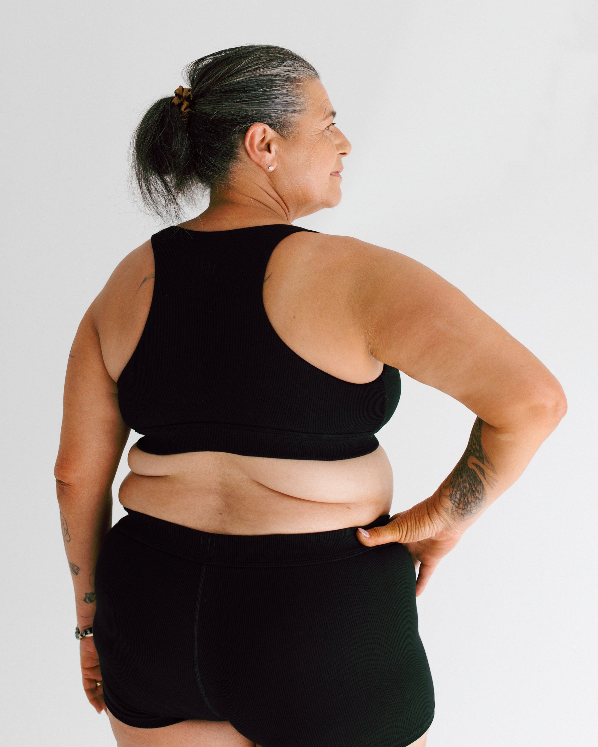wireless back view everyday crop bra back + boy shorts